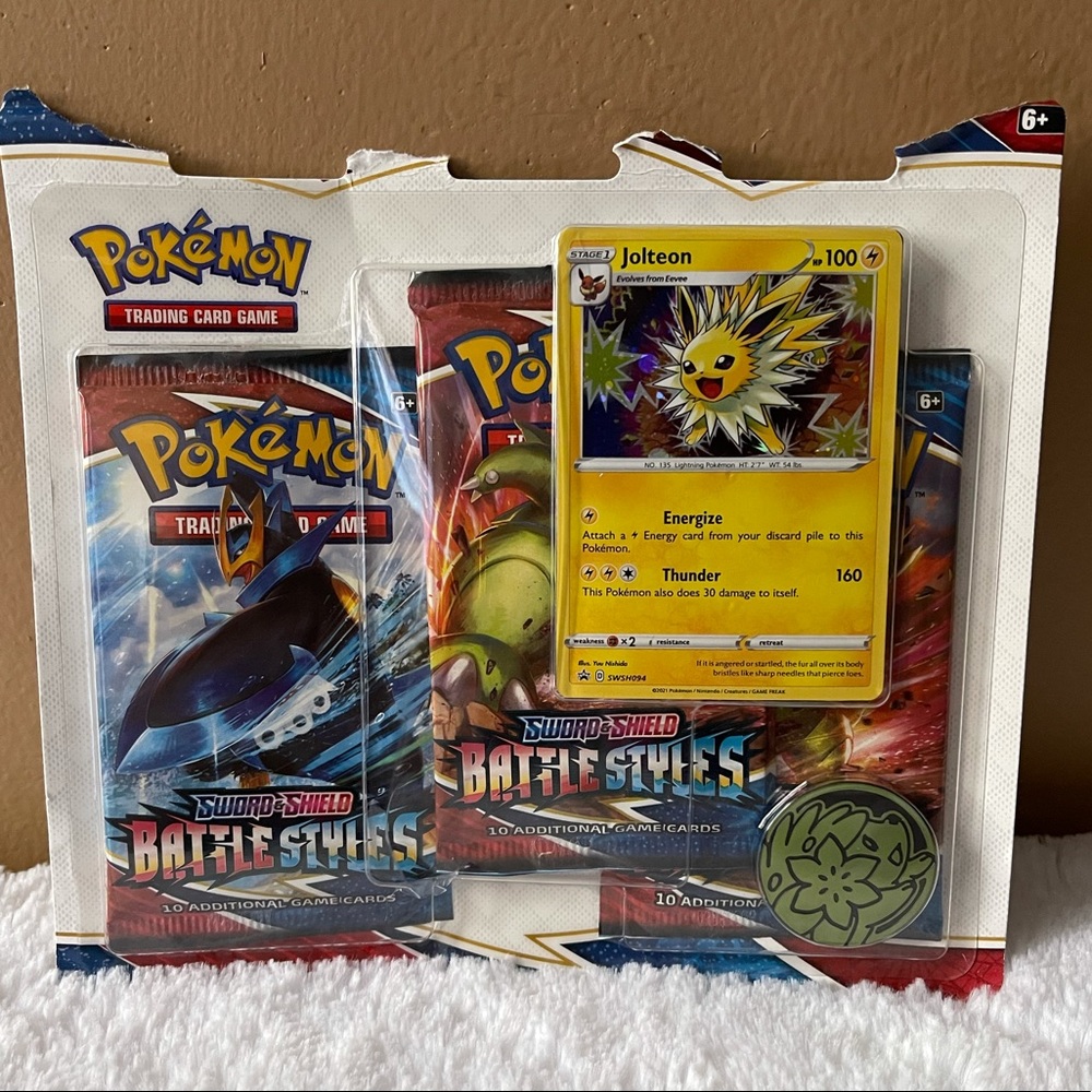NWT Pokémon Sword Shield Jolteon Trading Card Hame